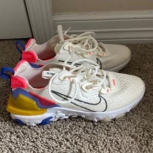Nike React